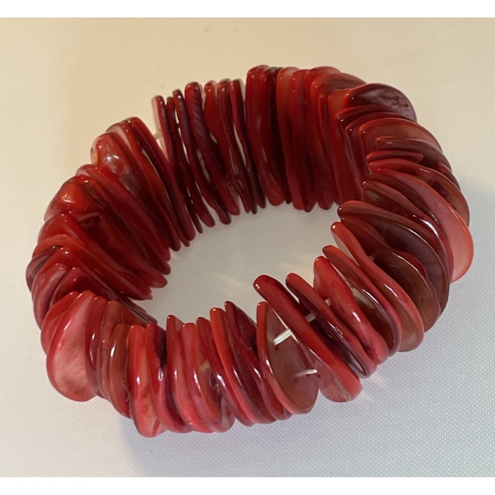 Shell Disc Stretch Bracelet Womens OS Red